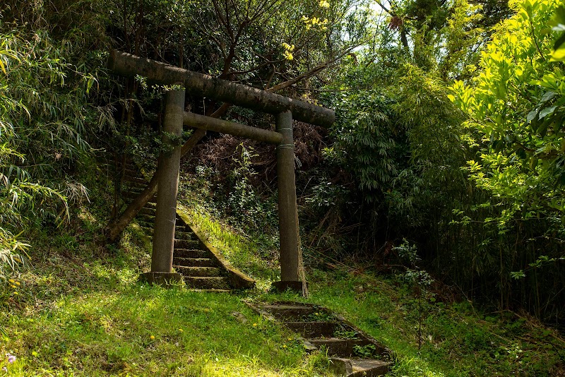 桜山上熊野神社