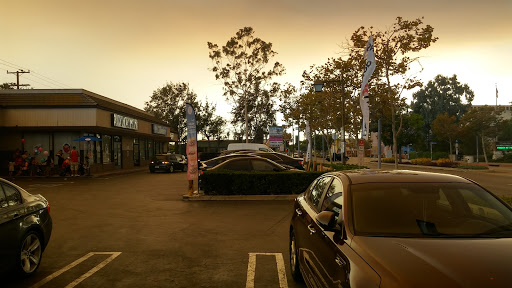 Donut Shop «Yum Yum Donuts», reviews and photos, 2628 Pico Blvd, Santa Monica, CA 90405, USA