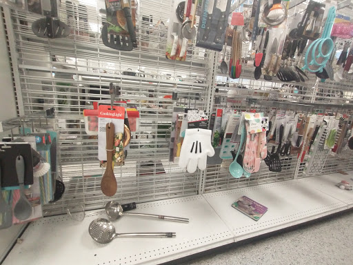 Clothing Store «Ross Dress for Less», reviews and photos, 933 Ann St, Montgomery, AL 36107, USA