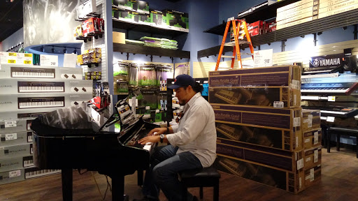 Guitar Center image