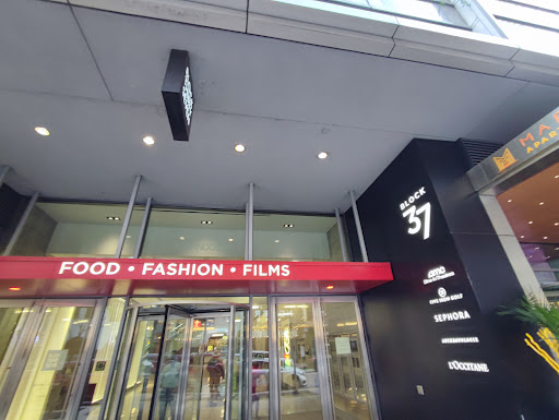 Shopping Mall «Block 37», reviews and photos, 108 N State St, Chicago, IL 60602, USA