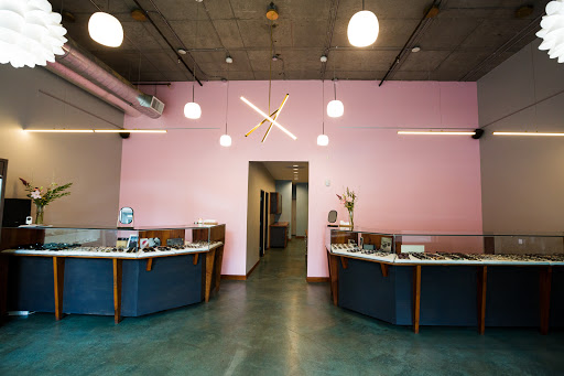 Optik PDX - Eyewear Boutique and Optometrist Dr. Ezra Atikune, 3838 N Mississippi Ave, Portland, OR 97227, USA, 