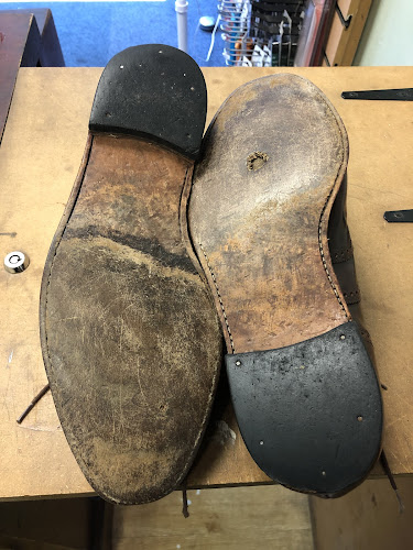 Steves Shoe Repairs & Key Cutting - Leeds