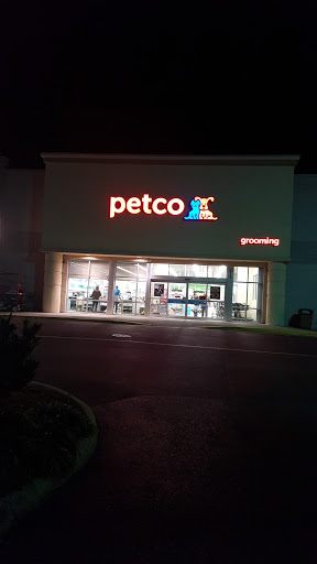 Pet Supply Store «Petco Animal Supplies», reviews and photos, 1419 Towne Square Blvd NW, Roanoke, VA 24019, USA