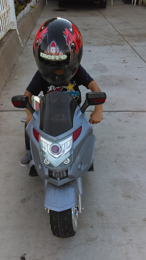 Auto Parts Store «AutoZone», reviews and photos, 240 W Anaheim St, Long Beach, CA 90813, USA