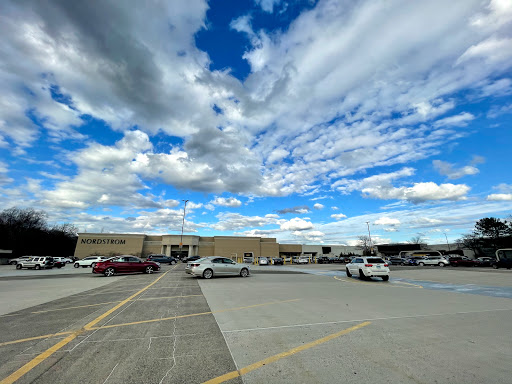 Department Store «Nordstrom Westfarms», reviews and photos, 600 W Farms Mall, Farmington, CT 06032, USA