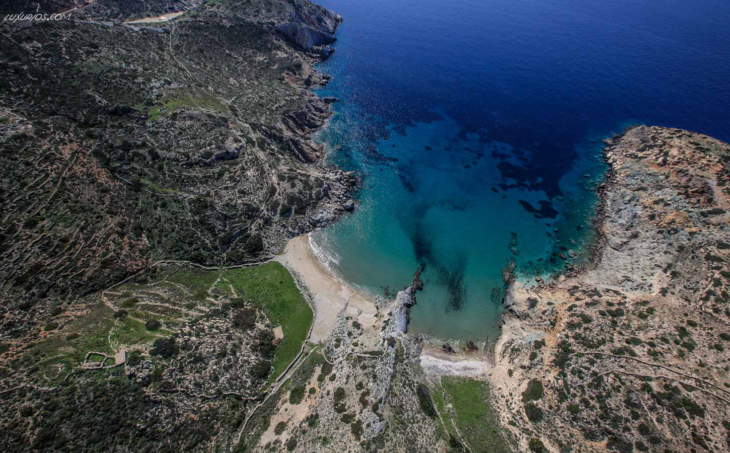 Foto de Diodes beach com areia bege superfície