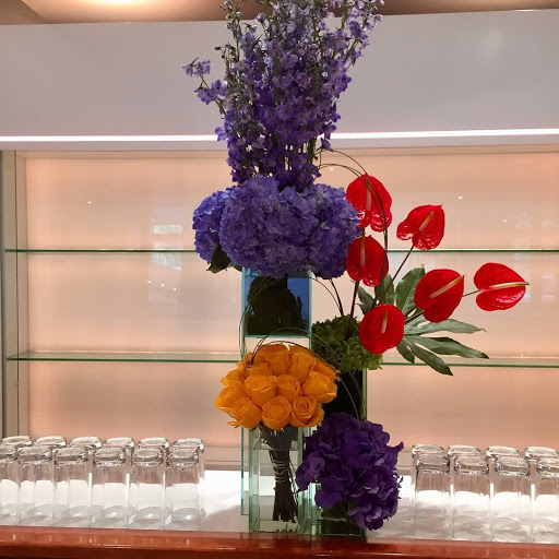 Florist «Ultima Florals», reviews and photos, 81-02 37th Ave, Jackson Heights, NY 11372, USA