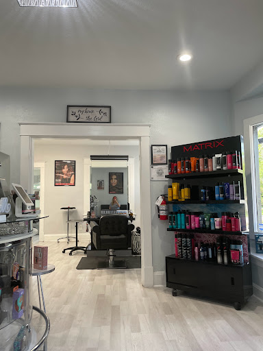 Hair Salon «Beauty Bar Salon & Spa», reviews and photos, 12950 E Colonial Dr, Orlando, FL 32826, USA