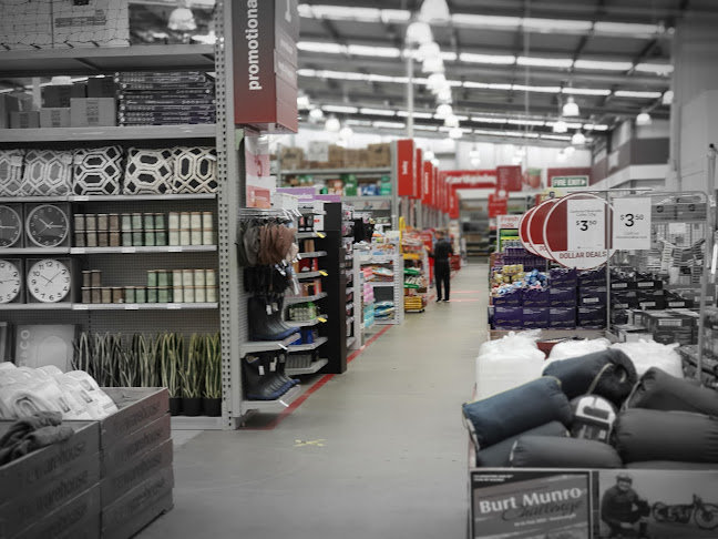 Comments and reviews of The Warehouse Invercargill
