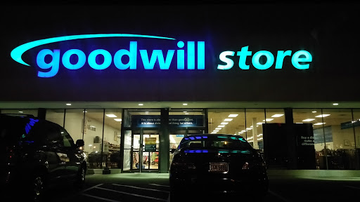 Thrift Store «Goodwill Store Whitehall», reviews and photos, 52 Robinwood Ave, Columbus, OH 43213, USA