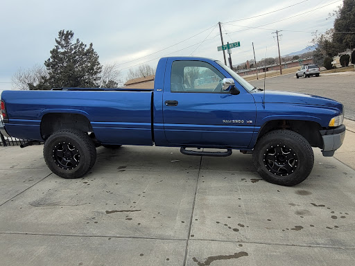 Auto Body Shop «Maaco Collision Repair & Auto Painting», reviews and photos, 1305 W Hill Field Rd, Layton, UT 84041, USA