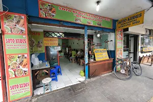 Soto Kudus Ayam Kampung Kembang Joyo image