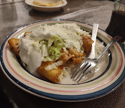 Cenaduria Guanatos photo