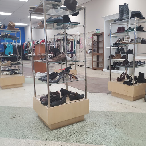 Thrift Store «Miracle Hill Thrift Store», reviews and photos, 206 New Neely Ferry Rd, Mauldin, SC 29662, USA