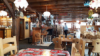 Atmosphère du Restaurant français Les Marmottes à Bernex - n°6
