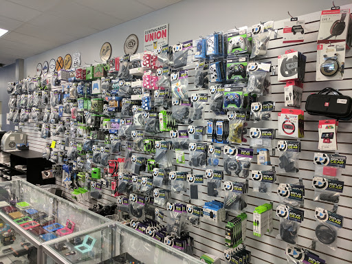 Video Game Store «Disc Traders Holland», reviews and photos, 12331 James St, Holland, MI 49424, USA