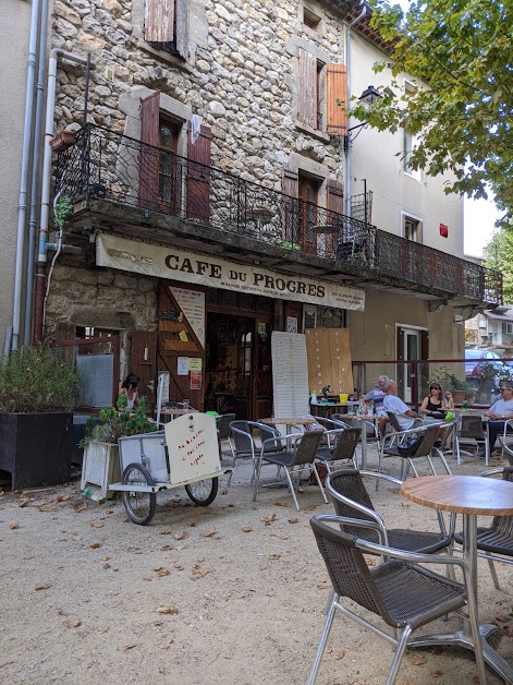 Café du progrés à Jaujac