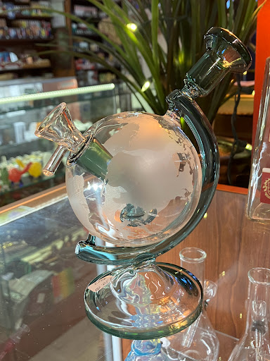 Tobacco Shop «Kittery Discount Smoke Shop», reviews and photos, 99 State Rd, Kittery, ME 03904, USA