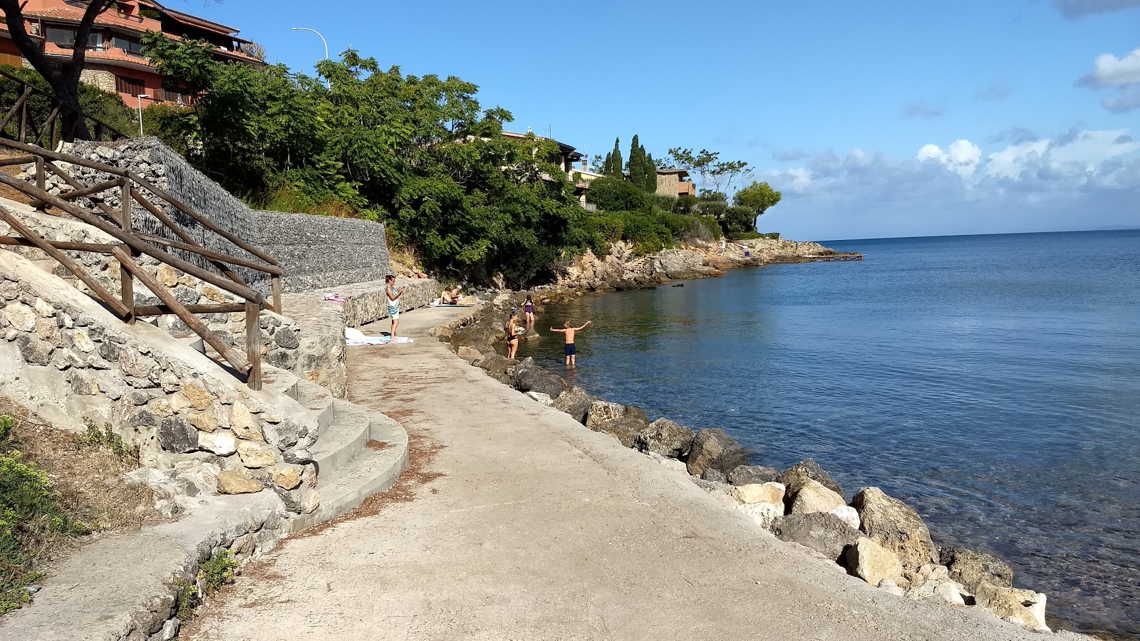Foto von Spiaggia della Bionda - empfohlen für Familienreisende mit Kindern
