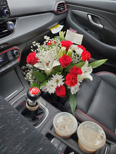 Florist «Pomfret Florist», reviews and photos, 836 County St, Somerset, MA 02726, USA