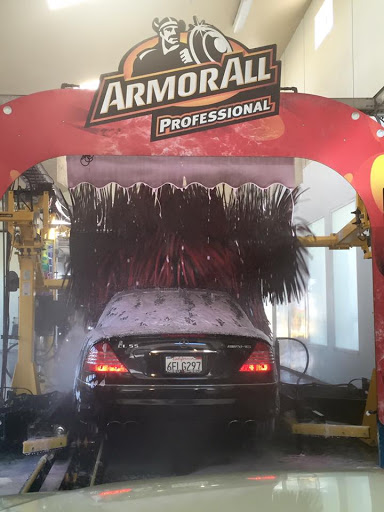 Car Wash «In-N-Out Express Car Wash Inc», reviews and photos, 13310 Sherman Way, North Hollywood, CA 91605, USA