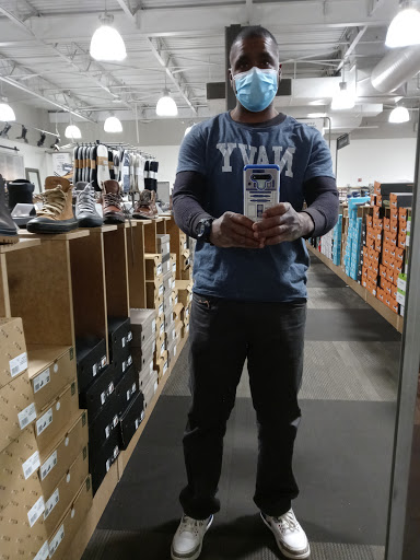 Shoe Store «DSW Designer Shoe Warehouse», reviews and photos, 10400 Old Georgetown Rd, Bethesda, MD 20814, USA