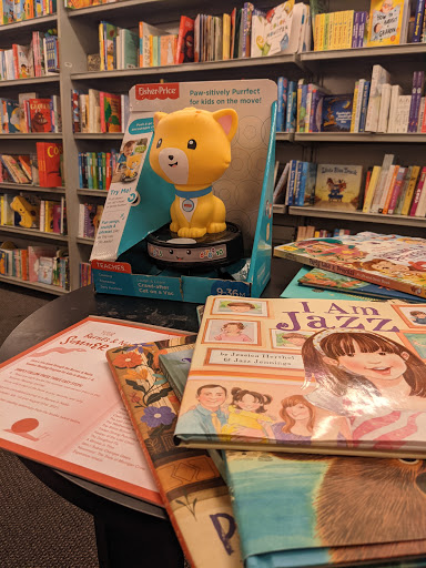 Book Store «Bookstar», reviews and photos, 12136 Ventura Blvd, Studio City, CA 91604, USA