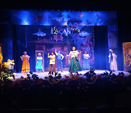 University Theater and journalists Benito Juárez photo