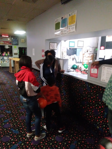 Bowling Alley «Apollo Bowling Center», reviews and photos, 29410 Gratiot Ave, Roseville, MI 48066, USA