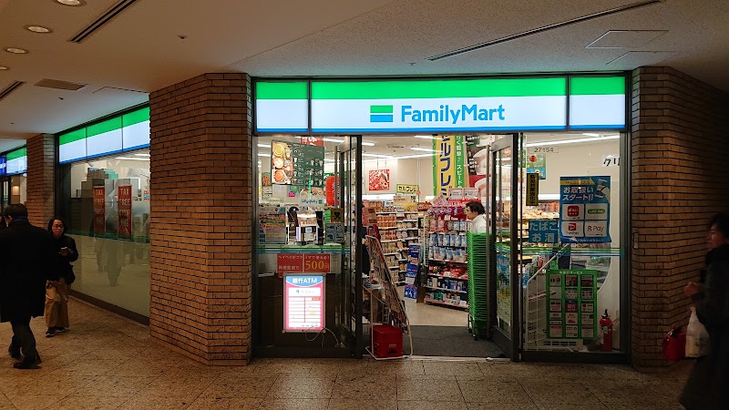 ファミリーマート クイーンズスクエア横浜店 神奈川県横浜市西区みなとみらい コンビニエンスストア グルコミ