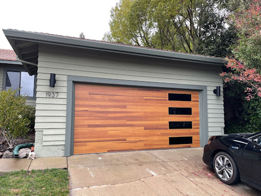 R&Q Overhead Doors image