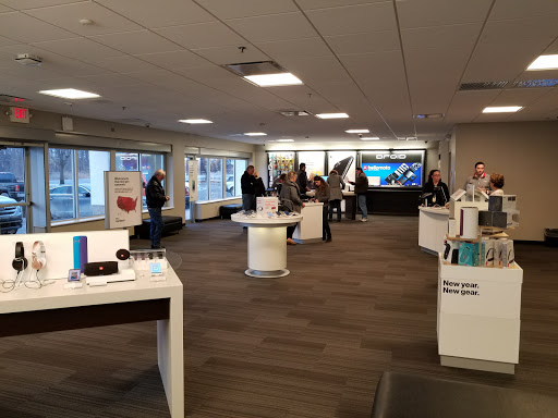 Cell Phone Store «Verizon», reviews and photos, 2531 S Lapeer Rd, Orion Charter Township, MI 48360, USA