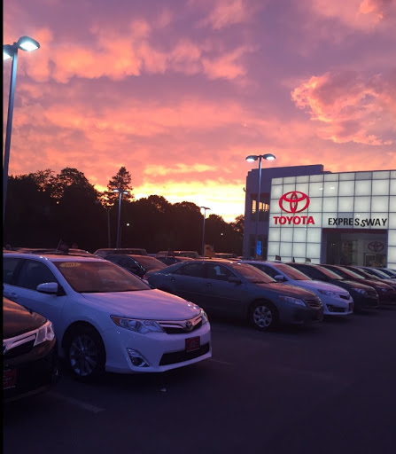 Toyota Dealer «Expressway Toyota», reviews and photos, 700 William T Morrissey Blvd, Boston, MA 02122, USA