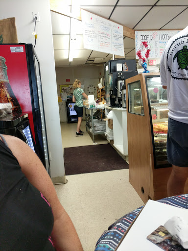 Bakery «Beach Donut Shop», reviews and photos, 344 E Main St, Clinton, CT 06413, USA