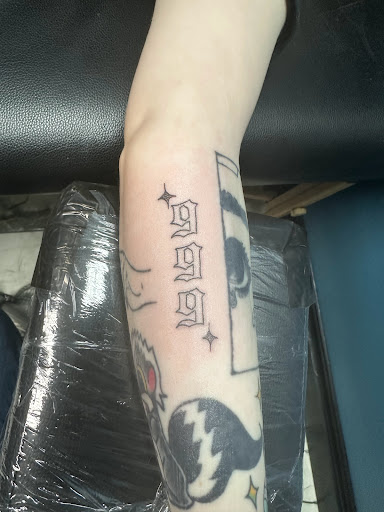 Explore stretch mark tattoo ideas, creative tattoo ideas in Foley, available at Symbolic Ink Tattoo Studio