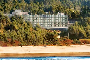 Best Western Plus Agate Beach Inn image