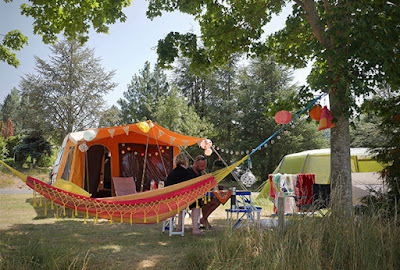Camping d'Arpheuilles - Bord de l'eau - Vacance en France à Vézelin-sur-Loire