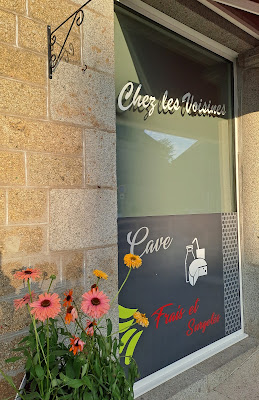 Chez les voisines à Montaudin