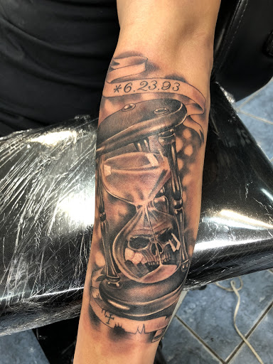 Tattoo Shop «Unbreakable Tattoo Studio», reviews and photos, 615 E Lohman Ave, Las Cruces, NM 88001, USA