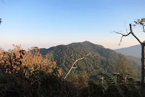 Gunung Tapak image