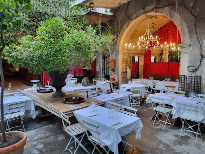 Restaurant Le 9 - 9 Rue de l,Étoile, 30000 Nîmes, France