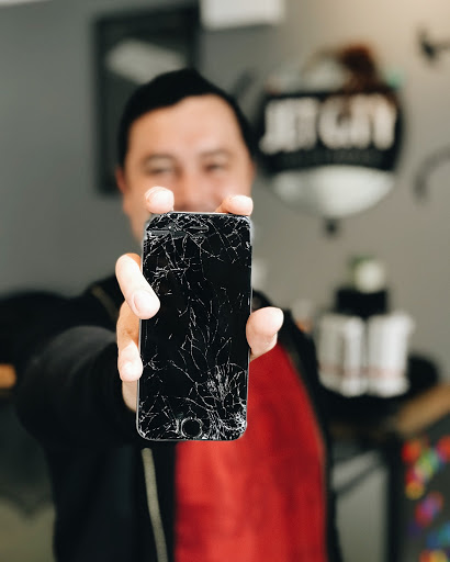 Electronics Repair Shop «Jet City Device Repair», reviews and photos, 3642 Wallingford Ave N, Seattle, WA 98103, USA