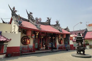 Tek Hay Kiong temple image