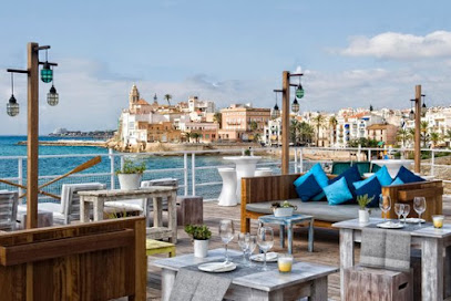 Información y opiniones sobre Vivero Beach Club Restaurant de Sitges