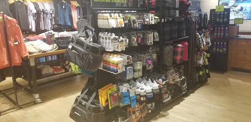 Clothing Store «Eddie Bauer», reviews and photos, 1835 Annapolis Mall Rd #1444, Annapolis, MD 21401, USA