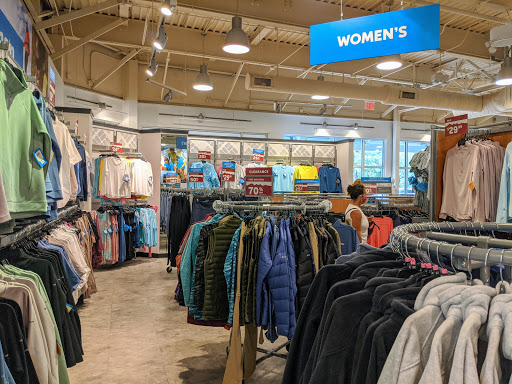 Sportswear Store «Columbia Sportswear Outlet Store at Tanger Outlets Hilton Head», reviews and photos, 1414 Fording Island Rd F200, Bluffton, SC 29910, USA
