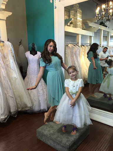 Bridal Shop «A Closet Full of Dresses», reviews and photos, 1249 N Greenfield Rd, Mesa, AZ 85205, USA
