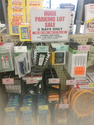 Hardware Store «Harbor Freight Tools», reviews and photos, 374 Mall Cir Dr, Monroeville, PA 15146, USA