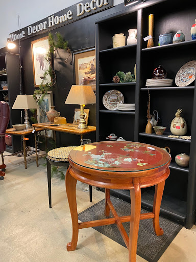 Thrift Store «Transitional Treasures», reviews and photos, 601 Towpath Rd e, Broadview Heights, OH 44147, USA